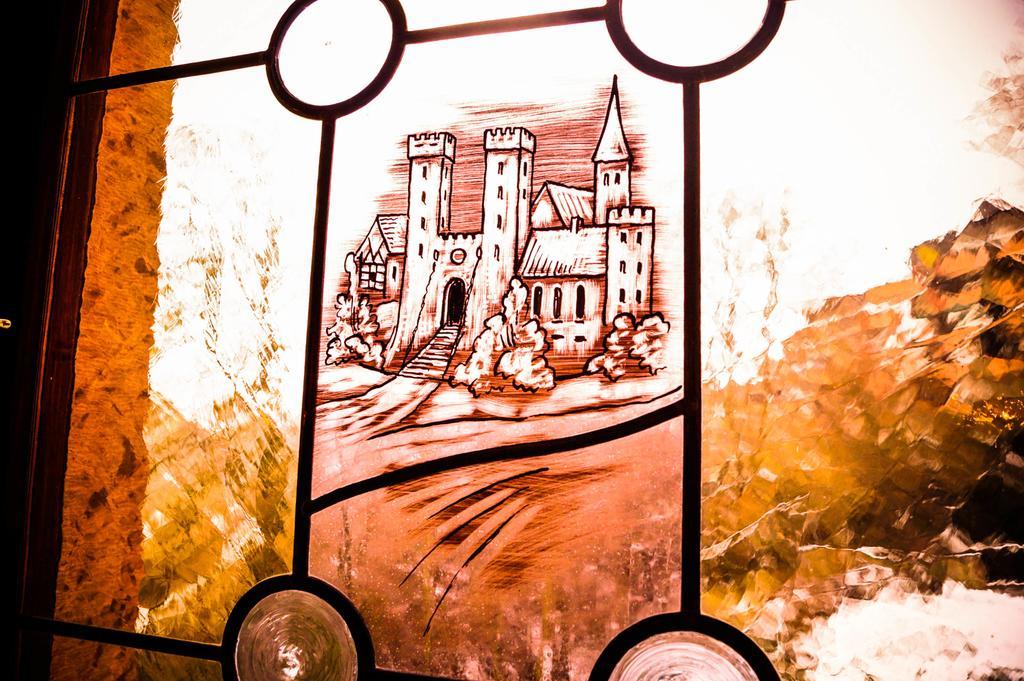 Schlosshotel Hoefingen Леонберг Экстерьер фото